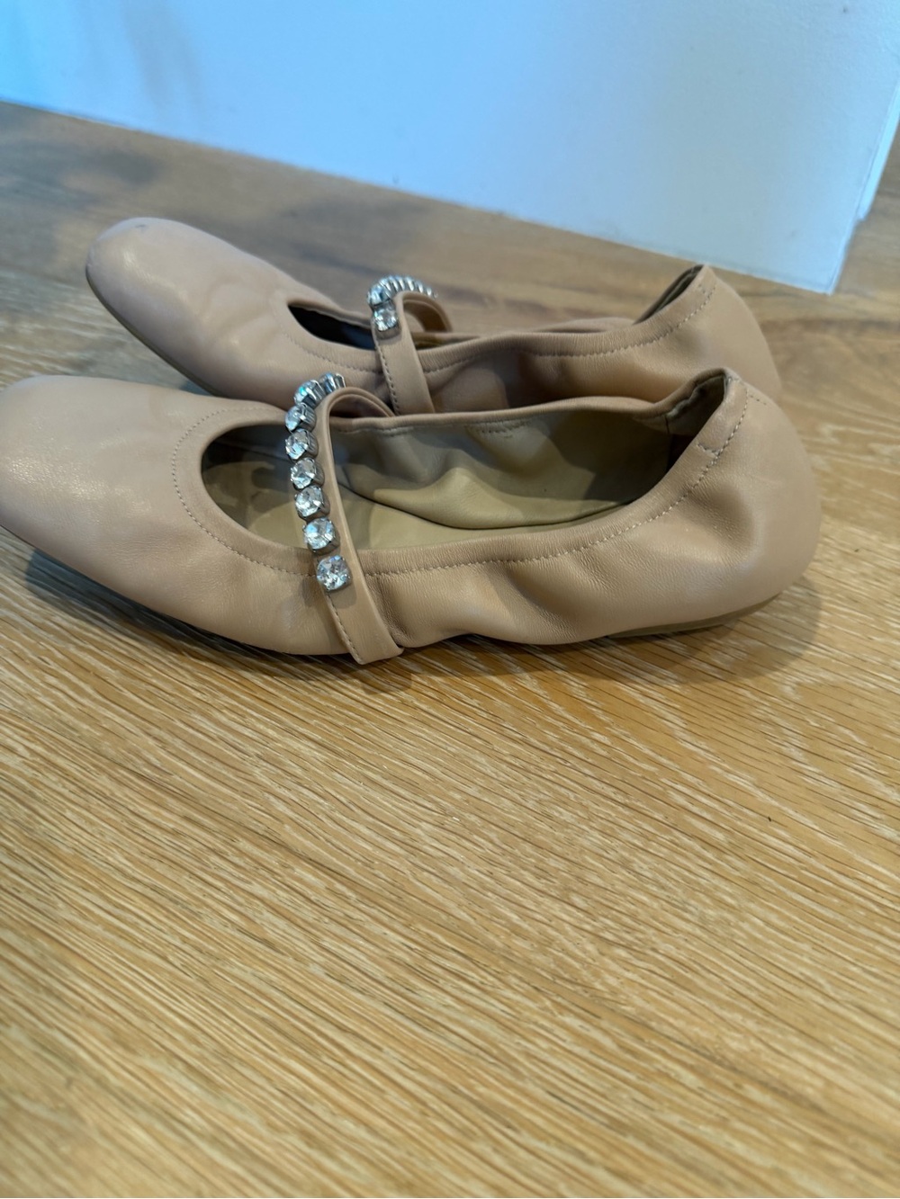 Stuart Weitzman • Goldie Nude Heels - Picture 10 of 13